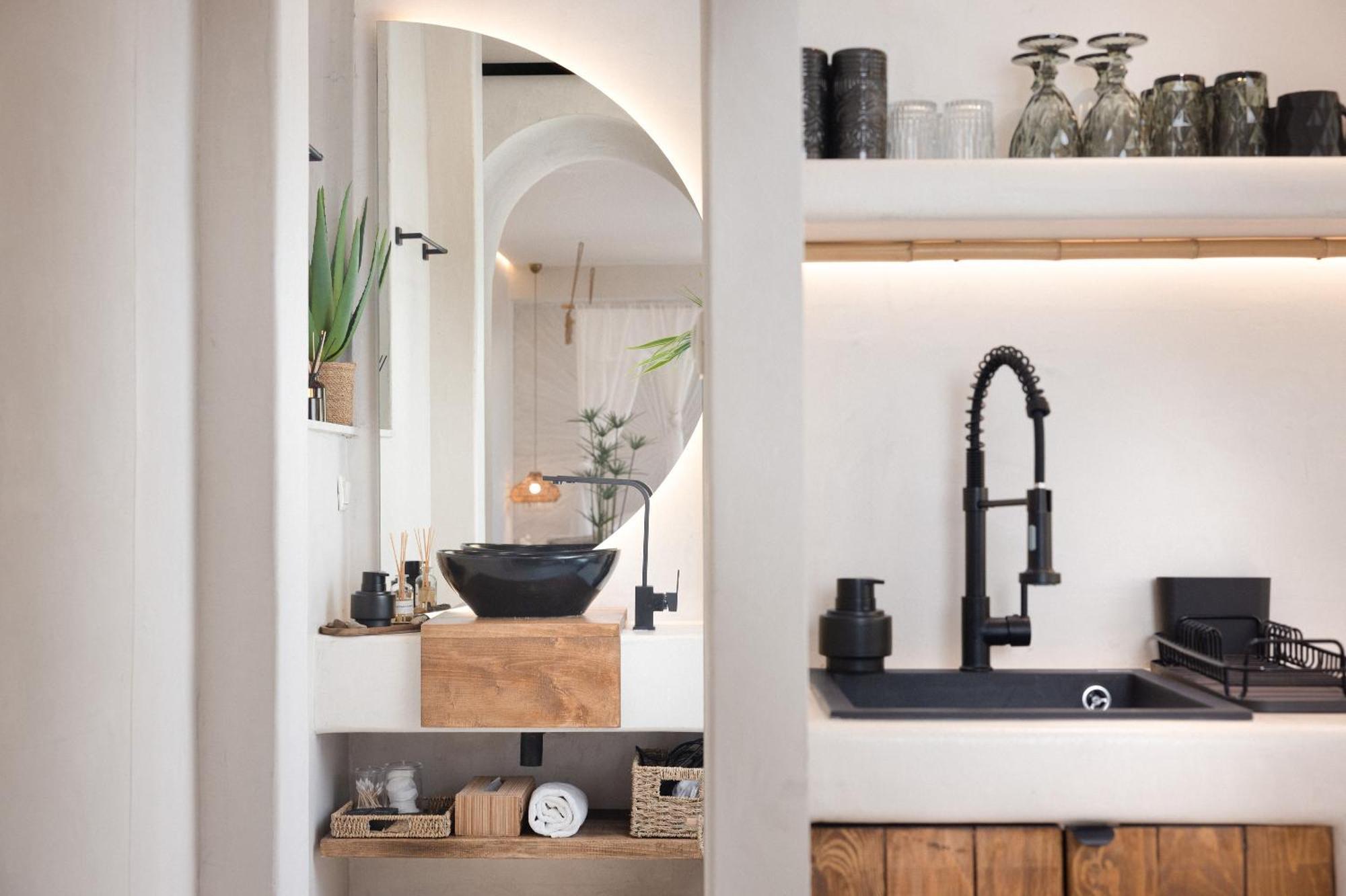 Gea Athenian Apartment